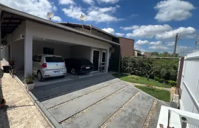 Casa com 3 quartos à venda na Vila Nova, Joinville 