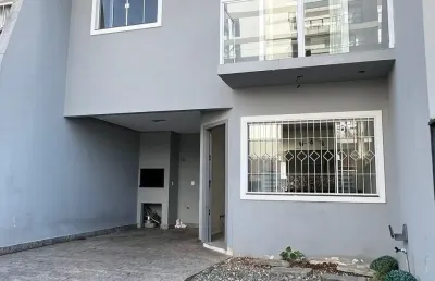 Casa com 3 quartos à venda no Floresta, Joinville 