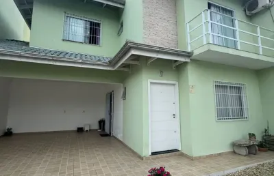 Lindo e amplo sobrado próximo ao shopping no bairro bom retiro