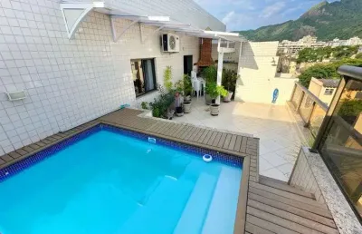 Duplex para venda tem 178 metros quadrados com 3 quartos