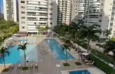 Apartamento com 115 m com 3 quartos sendo uma suíte com 2 reversível no ilha pura barra da tijuca