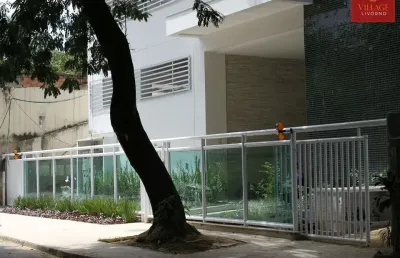 Linda cobertura de 4 quartos sendo 3 suítes alto padrão, arejada com previsão completa de piscina,