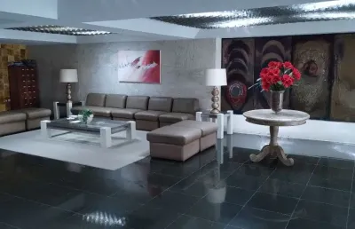 Apartamento com 4 quartos sendo 2 suítes e 2 dependências