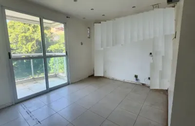Apartamento de 3 quartos com suíte enorme ,em condomínio clube na freguesia