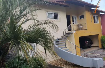 Casa com 3 dormitórios à venda, 249 m² por r$ 1.800.000,00 - coqueiros - florianópolis/sc