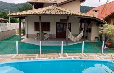 Casa com 4 dormitórios à venda, 200 m² por r$ 2.100.000,00 - armação do pântano do sul - florianópolis/sc