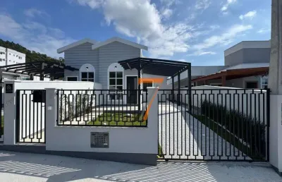 Casa com 3 dormitórios à venda, 80 m² por r$ 567.000,00 - fundos - biguaçu/sc