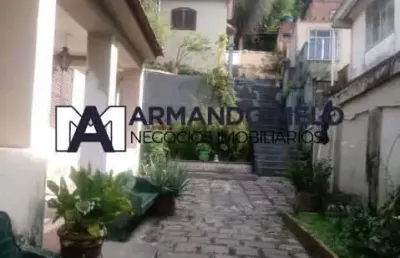 Casa com 9 quartos à venda na rua parintins, praça seca, rio de janeiro, 460 m2 por r$ 830.000