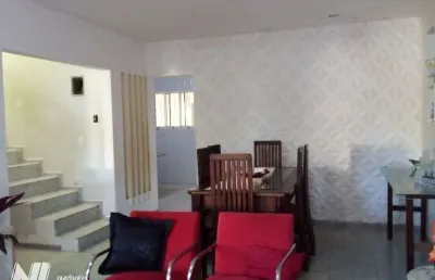 Casa duplex no satélite com 450m² de terreno e 250m² de construida