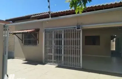 Casa com ótima localização em nova parnamirim, prox a abel cabral - 3qts - 2vaga
