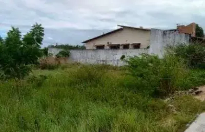 Terreno à venda na Rua Silvino Serafim de Medeiros, 55, Candelária, Natal
