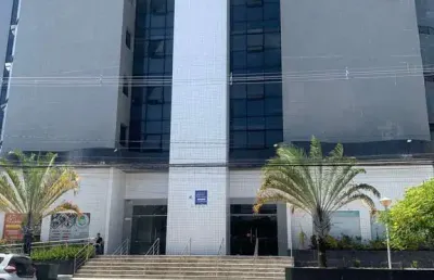 Sala comercial no tirol - na av. romualdo galvão - aluguel por r$ 1.800,00