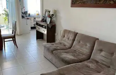 Apartamento com 94,00m² semimobiliado à venda no bairro centro em jaraguá do sul