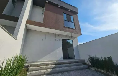 Geminado sobrado no bairro joão pessoa em jaraguá do sul com 2 suítes + office