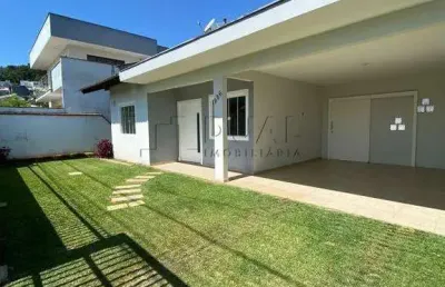 Casa com 120,00m² à venda no bairro amizade em jaraguá do sul.