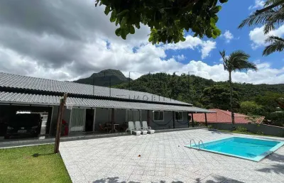 Casa com piscina a venda no bairro ilha da figueira em jaraguá do sul