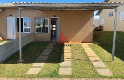 Casa à venda no condomínio village golden no bairro jardim primavera, em boituva