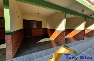 Apresentamos uma incrível casa em condomínio no peró!!!