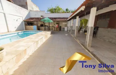 Linda casa linear 3 quartos (sendo 1 suíte) com piscina e área gourmet!