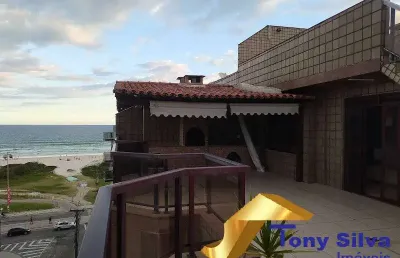 Cobertura tríplex com 5 quartos e vista para a praia do forte !!