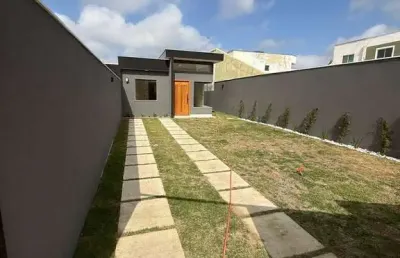 Linda casa independente com 2 quartos na vila do peró !!!