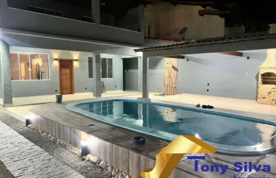 Maravilhosa casa de 4 suítes a passos do balneário em são pedro