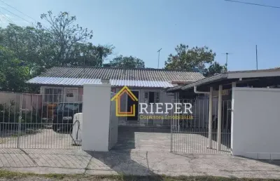 2 casas geminadas com 66m² privativos cada, com o total de, 122 m² por r$ 680.000,00 - fazenda da armação - governador celso ramos/sc