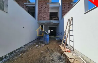 Sobrado geminado à venda em joinville-sc, bairro aventureiro  3 quartos, 1 suíte, 2 vagas, 104m²: confira!
