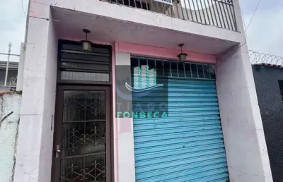 Casa comercial à venda com espaço amplo e versátil!