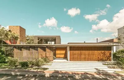 Casa de 3 suítes à venda no cacupé, florianópolis, com vista para o mar