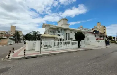 Casa com 4 quartos à venda na Rua Varese, Pagani, Palhoça