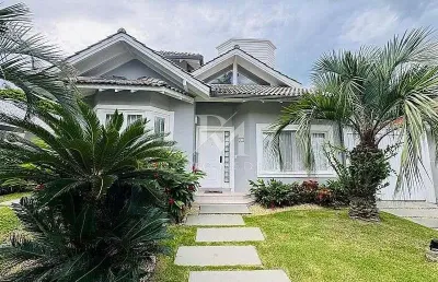 Casa 4 dormitórios (3 suítes), churrasqueira, piscina e horta, jurerê internacional, florianópolis/sc