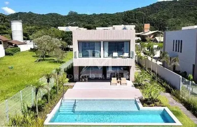 Casa com 5 quartos à venda na Rua Hercelina M. Vieira, Praia do Estaleiro, Balneário Camboriú
