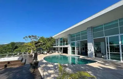 Casa 6 suítes com vista para o mar - praia do estaleiro/bc