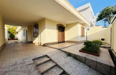 Casa linear com 4 quartos 1 suite e 4 vagas no bairro itapoa