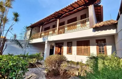 Casa em condomínio - 4 quartos - 3 suites - 4 vagas - lote 550m²