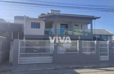 Sobrado com 4 dormitórios à venda por r$ 1.380.000,00 - centro - navegantes/sc