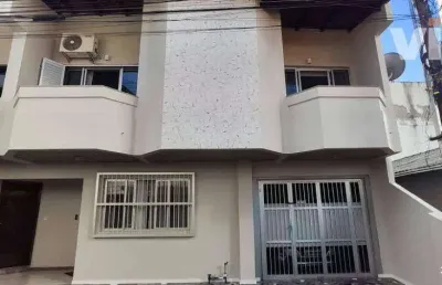 Sobrado com 3 dormitórios à venda, 134 m² por r$ 1.170.000,00 - centro - itajaí/sc