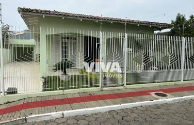 Casa com 3 dormitórios à venda, 160 m² por r$ 1.272.000,00 - são joão - itajaí/sc