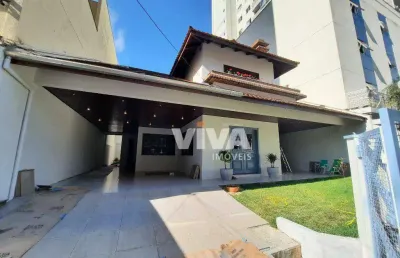 Casa com 4 dormitórios para alugar, 300 m² por r$ 15.450,00/mês - centro - itajaí/sc