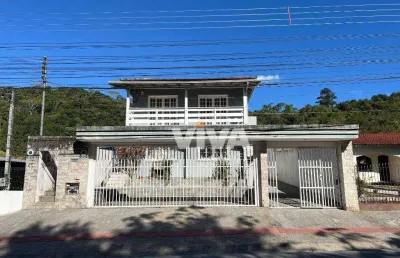 Casa para alugar por r$ 15.180/mês - espinheiros - itajaí/sc