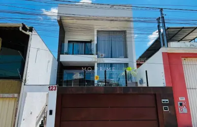 Casa com 3 quartos à venda no Centro, Contagem 