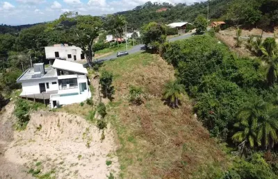 Terreno fundo para um lago no  condomínio solar das palmeiras