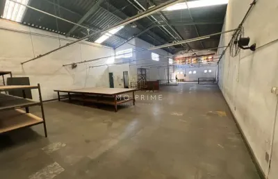Galpão amplo com ótima localização, próximo ao ceasa e com acesso rápido à br-040.
