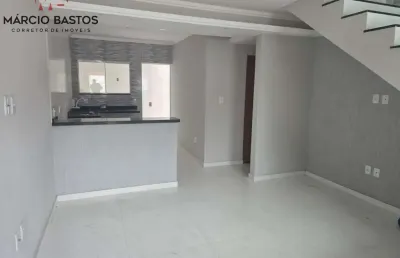 Duplex para venda em araruama, praça da bandeira, 2 dormitórios, 2 banheiros, 1 vaga