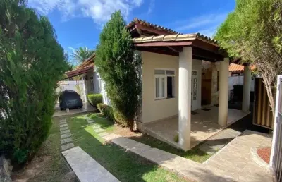 Casa em condomínio fechado com 4 quartos para alugar na rua francisco das mercês, 1, buraquinho, lauro de freitas por r$ 6.500