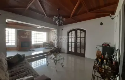 Sobrado à venda no bairro saúde, 3 suítes e 5 vagas.