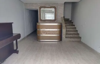 Sobrado à venda no bairro vila guarani de 4 salas, espaço gourmet e 1 vaga