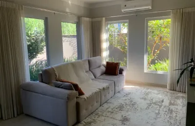 Linda casa à venda no parque das amoras ii com 3 dormitórios