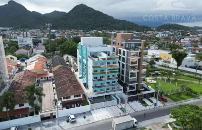 Apartamento em andar face leste/sul com vista para o mar!